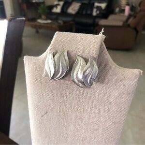 Vintage Sign Trifari ClipOn Earrings